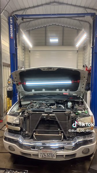 Lbz turbo swap #duramax #GM #dieselmechanic #dieseltrucks #lbzduramax #fyp #CapCut