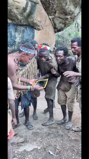 When the Hadza mirror looked upside down #usa #comedy #africa #funny #indonesia #brasil