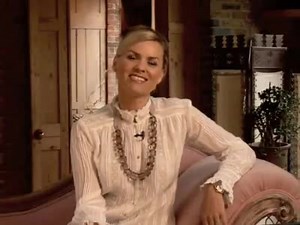 Simple tips that every girl must know to wear lace Dresses Also see...