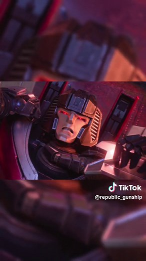 Starscream vs Megatron: Epic Transformers Showdown