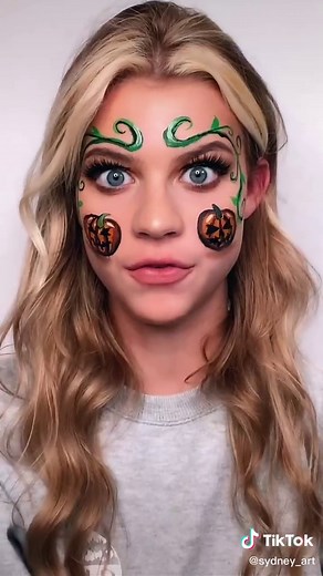 Sydney Morgan Halloween Face Painting Tutorial