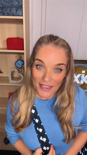 Bruna’s Host MVP this week is the Zipliner 2 Convertible Hobo Bag — aka the bag that literally does it all. 🎒👜✨ Backpack? Shoulder bag? Crossbody? Yup, she’s a 3-in-1 superstar. And with roomy pockets an insulated snack stash, this is a must-grab before the sale ends tomorrow! ⏰💨 https://shopluglive.com/live/11004 | shopluglive