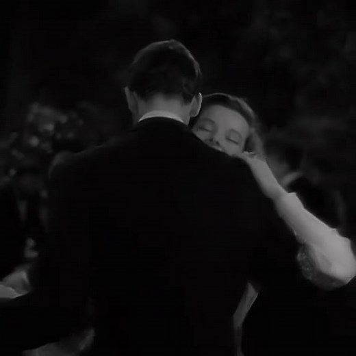 ♡ cate blanchett as katharine hepburn in the aviator (2004) and katharine hepburn in the philadelphia story (1940) ♡ #cateblanchett #katharinehepburn #theaviator #thephiladelphiastory #oldhollywood #goldenageofhollywood #classichollywood #1940s #vintage