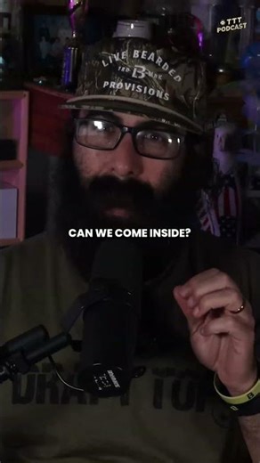 3 Chilling Signs You Should NEVER Let Strangers Inside