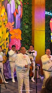 ¡Los Miércoles son de Noche Mexicana en Donkeys Las Ramblas! 🎺✨🇲🇽 Ven a vivir una Noche Mexicana como debe ser: 11 mariachis en vivo, la mejor comida mexicana, promociones, y el mejor ambiente para gritar ¡Viva México! ¡Viva Donkeys! 😎 Música, sabor y tradición en un solo lugar.😉✨ *Restricciones aplican *Mariachis en vivo en Donkeys Las Ramblas *Promociones disponibles en todas las sucursales *Aplica únicamente el miércoles 9 de abril del 2025 | Donkeys Mexicano Fusión