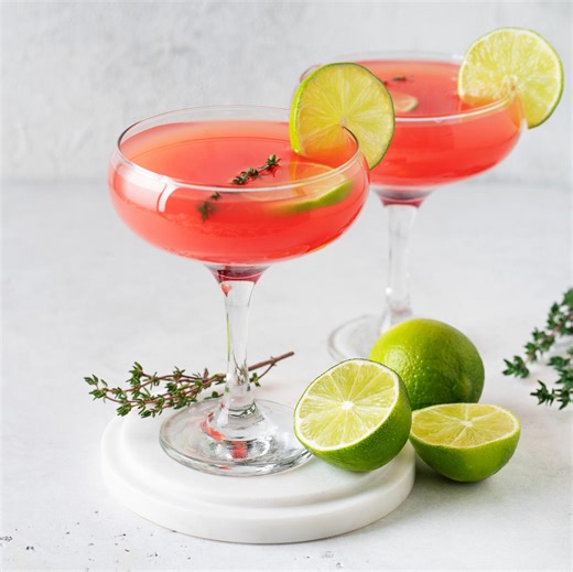Sandra Lee’s Pink Elephant Cocktail: 4-Ingredient Valentine’s Day Drink Recipe