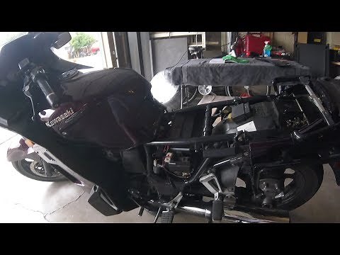 Kawasaki Concours 1000 - Removing Lower and Middle Fairings