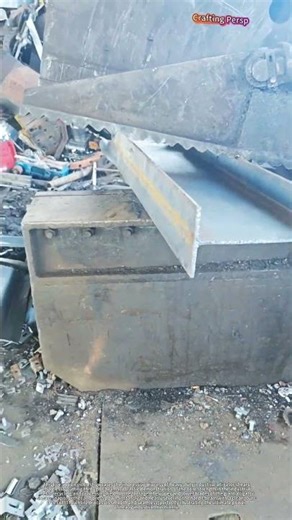 Epic heavy-duty crocodile shear metal cutting
