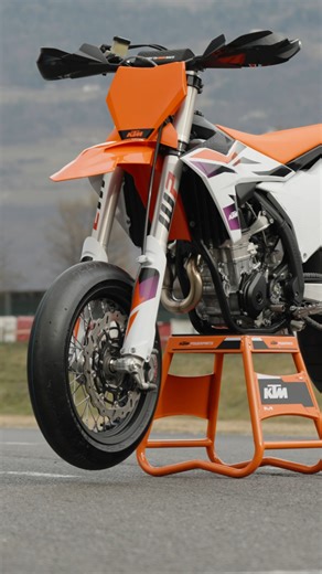 5.5K views · 270 reactions | #KTMPowerParts - Sturdy, factory-style looks, and very orange! The MATRIX A2 BIKE STAND is constructed from aluminum and features a non-slip underlay to help hold your bike in place. Perfect for washing, maintenance, or adding tire warmers to your 2024 KTM 450 SMR! Hit the link for more details: https://fal.cn/matrixbikestand #KTM #ReadyToRace #Supermoto #KTM450SMR #KTMSupermoto | KTM | Facebook