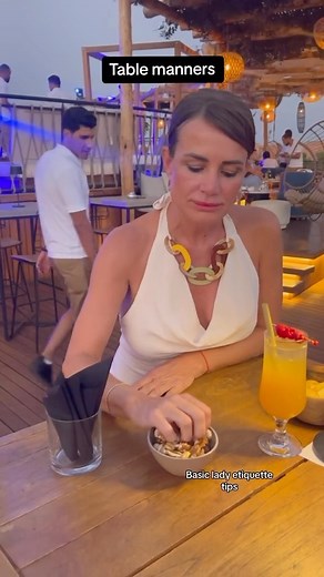Good table manners call for a spoon to be provided with finger foods served from a common bowl. If not, still try the way shown in the video. @nobumarrakech-rooftop garden #tablemanners #ladystyle #mannersmatter | Sofia Marbella