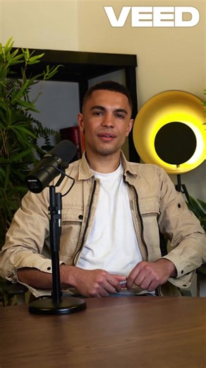 Kan kee kan koo… Kan koo kan koo… 🤨 Be careful with these people oo! They are the human version of a “Do Not Touch” sign. When food comes: “Kan koo!” 🍗 When money comes: “Kan koo!” 💸 When ideas come: “Kan koo!” 🤐 But when problems come: “Kan kee!” 😅 They never share Wi-Fi, opportunities, or even a charger 🔌 they don't want to share your stress, but your time, and your energy. Keeping such people in your life is like carrying a leaking jerrycan— No matter how much water you add, you still a