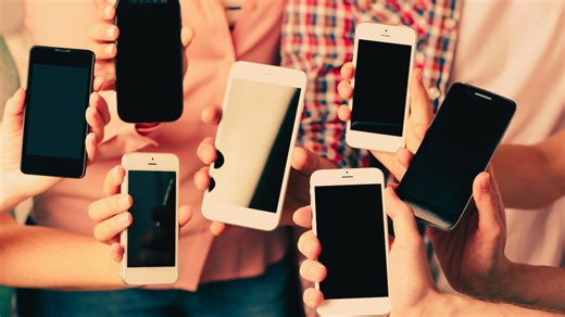 N.J. will now pay schools if they take phones away from kids for the entire day