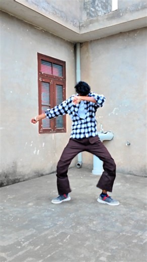 Puneet Kumar on Instagram: "Vibe 🕺🏻 #dance #foryou #viral #dulhansajaungi #puneetbhobria"