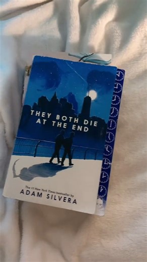 #booktok #bookstagram #books #booklover #book #bookrecommendations #bookish #bookstagrammer #bookworm #reading #bookreview #bookaddict #booknerd #booksbooksbooks #readersofinstagram #bookcommunity | Jb library