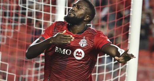 Ronaldinho among Brazilian soccer legends coming to BMO field to take on Toronto FC icons. Here’s how to get tickets