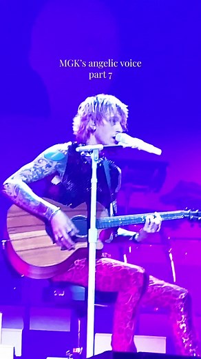 Machine Gun Kelly Live Performance of 5150 Acoustic in Amsterdam 2022