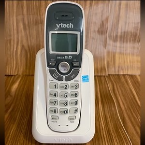 VTech 6.0 White Cordless Telephone W/Caller ID/Call Waiting wall mountable phone