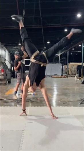 How we pulled off the party table kick course 👨🏼‍🍳 #onepieceliveaction