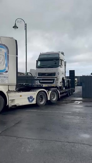 🚢 Ireland to Zambia 🚢 Volvo FH500 Globetrotter XL starting the journey the first leg of the journey to Walvis Bay, Africa via Southampton www.experttrucksexporting.ie Check out our website to view the full stock range ✅ #experttrucks #experttrucksexporting #exporting #truckexports #zambia #zimbabwe #tanzania #senegal #malaysia #kenya #mozambique #walvisbay #zambiatruckexport #scania #volvo #daf #man #mercedes #iveco #ghana #nigeria #fh #globetrotter #ckd #frontcut #containerservice