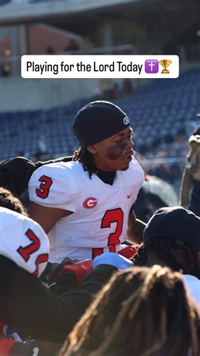 Lucas Cochran | Sports Reporter on Instagram: "@c3dc_ leads his team and prayer and leads his team to a third state championship in 4 years ✝️🏆 #statechamps #prayer @yappisports @nextgenerationproductions @270gridiron @cincyfridaynightlights @keeonsports @tarblooderfb @nextgenerationproductions @_christhlete"