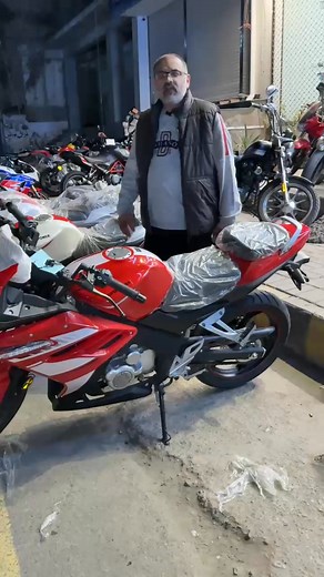 39K views · 233 reactions | Super power 200 cc Rs 510000 # # #trendingreelsvideo #foryoupageシforyou #unitedautos #PakWheels #heavybikes | United Autos Motorsports Private Limited | Facebook