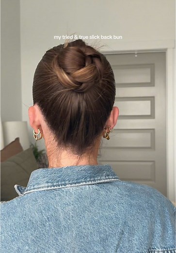 Slicked Bun Tutorial: Step-by-Step Guide