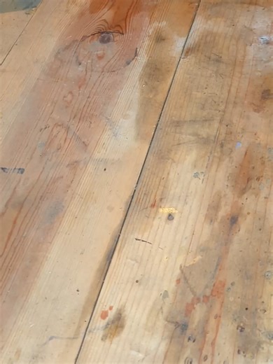 A quick way to double check that your square is actually square before you trust it on a project. #tooltips #woodworking #handyhints #workshophacks #familyhandyman