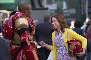 Watch the first look trailer for new Netflix original series Unbreakable Kimmy Schmidt