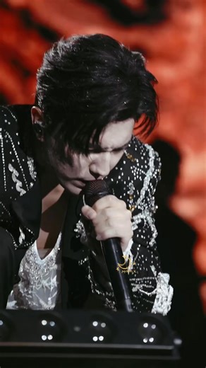 ⚜️The Story Of One Sky⚜️ Dimash Qudaibergen 🤍Repost from @moon.kudaibergen_2 ❤️🙏•“Cause we are choosing life”STRANGER Düsseldorf, 24th Nov 2024 ❤️❤️❤️@kudaibergenov.dimash .☆.☆.☆.☆. #dimash #dimashkudaibergen #kudaibergenovdimash #thestoryofonesky #димаш #kudaibergenov_dimash | Dimash Streaming Queen