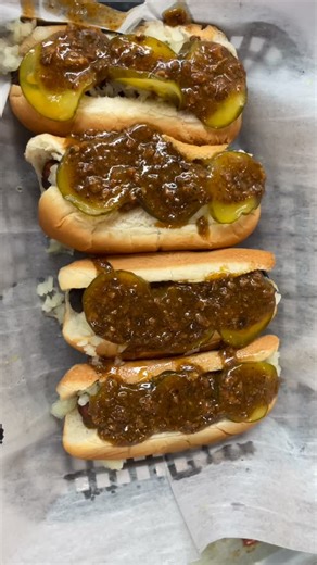 The chili you’ve been dreaming of… #itsallaboutthechili #mpconeyisland #newcastlepa #chili #pittsburgh #westernpa #Taylor #fateofophelia #lifeofashowgirl #showgirl #fyp #reels #erie #canonsburg #chili | MP Coney Island