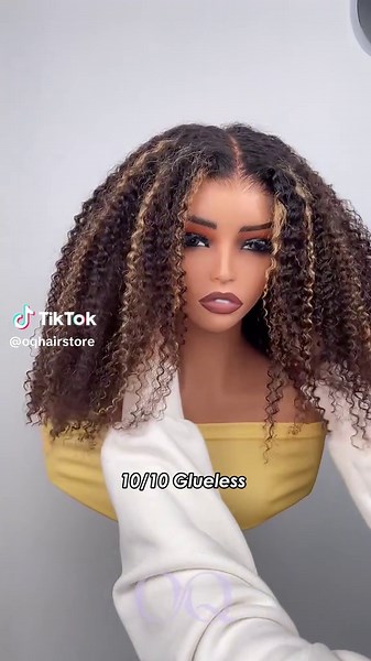 Nobody could say no to a bomb hair!😍🥰The color and density are perfect!💋🤩Grab your fast!🛒🛍️#curlyhair #highlightshair #oqhair #blackgirlmagic #taxseason