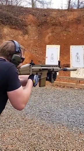 SCAR 17 Full Auto Suppressed