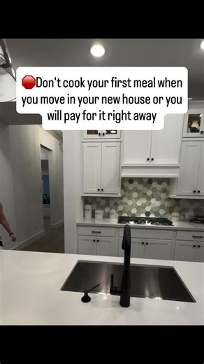 New Home Move-In Checklist: 5 Essential First Steps