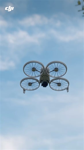 Moves like a robot, feels like magic. 🤖✨ Shot on DJI Flip, every angle snaps into place with precision and flow, just like a mechanical arm, but way cooler. #DJIFlip #DJI #CreativeShots #SmoothMoves #CinematicAngle #TechInMotion | DJI