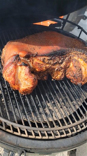 Now That is a Unique Lookin' Ham! #BigGreenEgg