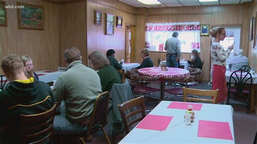 Ruby's Diner opens its doors for Thanksgiving meal