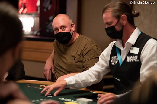Minnesota Male Poker Player Competes in 2021 WSOP Ladies Event for Charity