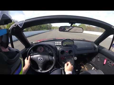 Miata hits the 1/8th strip at Skyline Dragstrip