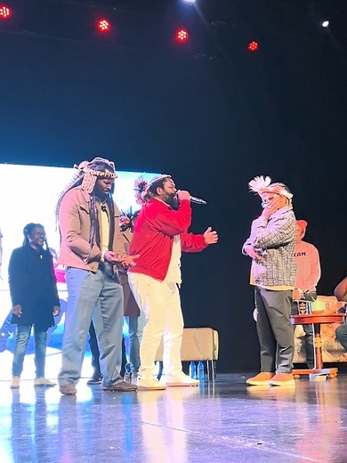 Sjava Drops Fire Bars: Live Performance