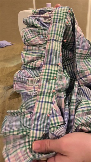 How to Ruffle Your Collar tutorial. #rufflecollarshirt #ruffletutorial #sewingtutorial #upcycling