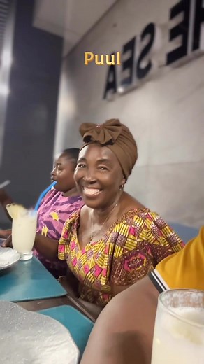 Tweeen Gu Womu: Dance God Lloyd's Vibrant Performance