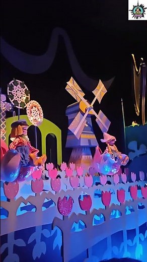 KIDS Take Over Small World in Disneyland!