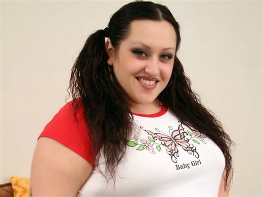 BBW Emerald Have Fun on Camera