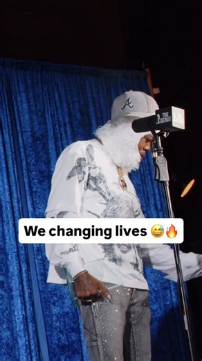 20K views · 3.2K reactions | The 4th quarter has began, so come perform while you can.  | The Debut | Facebook