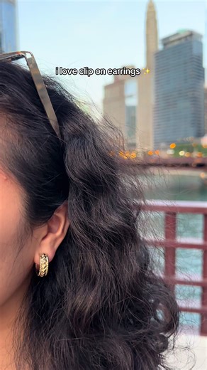 #cliponearrings #nopiercingneeded #piercefreejewelry #cliponearring