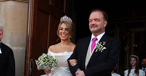 Diaporama : Mariage du prince Alexander zu Schaumburg-Lippe : Mahkameh ressort la magnifique tiare Palmette !