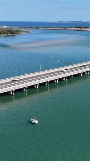 Whether you’re out on the water or chilling by the shore, Lake Illawarra is one of the South Coast’s best playgrounds. With over 37 km of scenic shoreline, it’s a top spot for boating, fishing, swimming and more. 🚣‍♂️ The lake’s flat is perfect for a lazy paddle, a fishing session🐟 or taking the boat 🛶 out for the day and there are plenty of boat ramps around to make launching easy. Kids and adults! will love splashing in the gentle shallows at Reddall Reserve followed by a picnic or BBQ on t