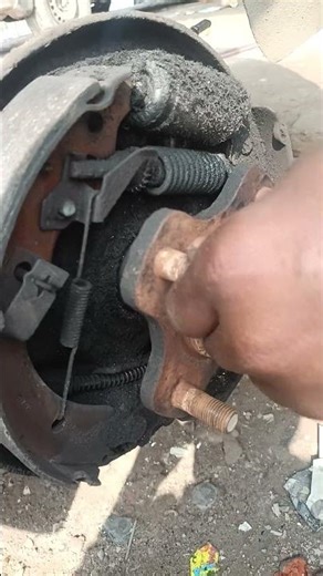 rear Excel noise problem in car #automobile #tecnician #carpart #carsensor