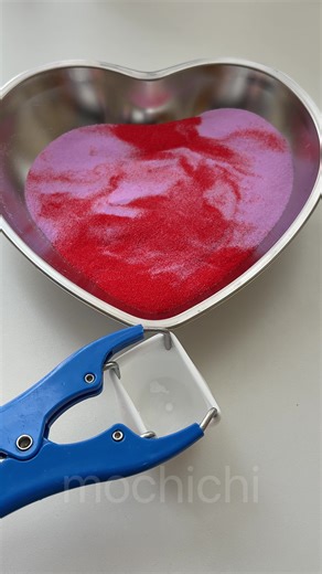 How to Make a Two-Tone Sand Stress Ball