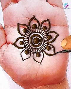 372K views · 6.1K reactions | Simple flower mehndi design #mehndi #design #easy #henna #beautiful | Mehndi World | Facebook